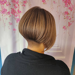 Photo n°16 de ELEGANCE COIFFURE à Guenrouet (Salon de coiffure)