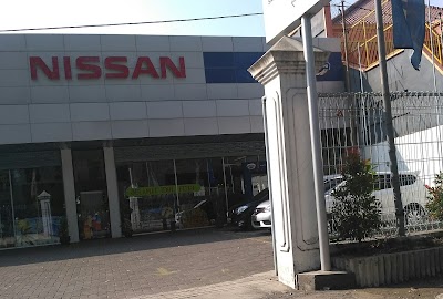 Photos of Nissan Probolinggo