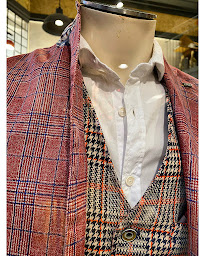 Photo n°10 de Gaudissard Chapel & Cérémonie à Salon-de-Provence (Boutique d'articles de mariage)