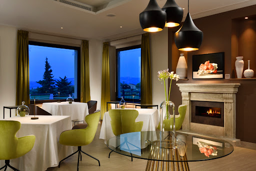 ELEMENTI FINE DINING