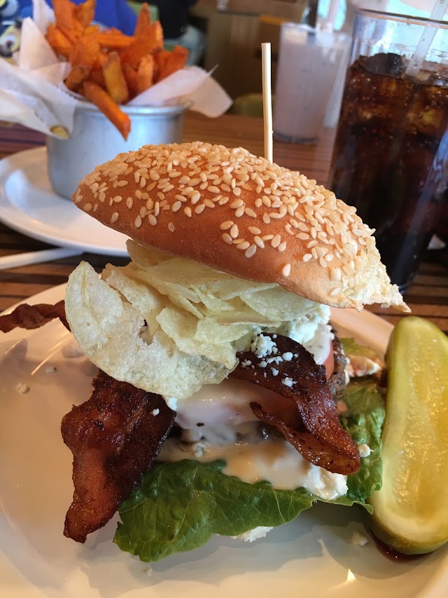 BOBBY'S BURGER PALACE