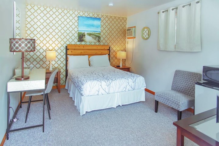 Whispering Pines Motel by null