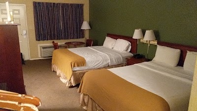 Admiralty Suites & Inn