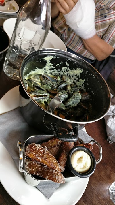 Photos of Frans & Camille Bistro