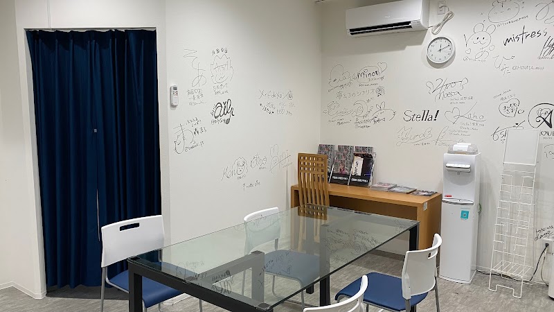 株式会社クリエイティブ