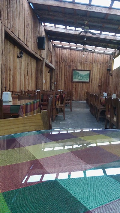 Photos of Caf&eacute; Colonial