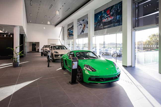 Porsche Centre Reading Open Times