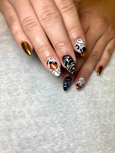 Spectral Art Nail Studio - Thumbnail