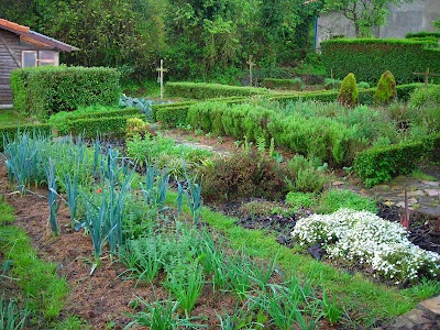 ALBERGUE AREITZ SOROA. ALOJAMIENTO RURAL. HORTICULTURA ECOLÓGICA BABESTEN