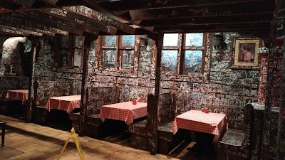 Photos of Gino's East