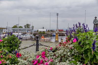 Photos of Tripps B&aring;tservice