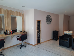 Photo n°7 de Coraline Coiffure à Boulogne-sur-Mer (Salon de coiffure)