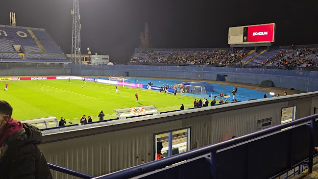 Recenzije GNK Dinamo u Zagreb - Sportski centar