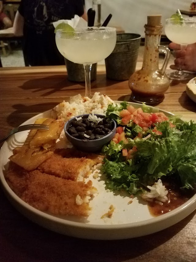Sharky’s Sports Bar