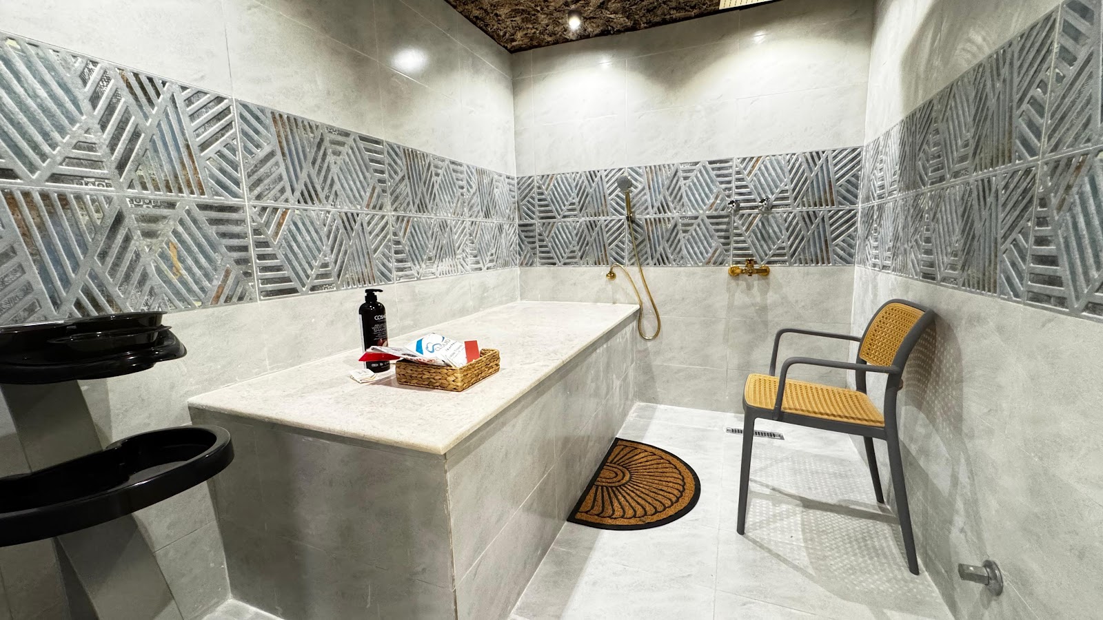 زين الاماكن للمساج والعلاج الطبيعي والحمام المغربي - صورة 2