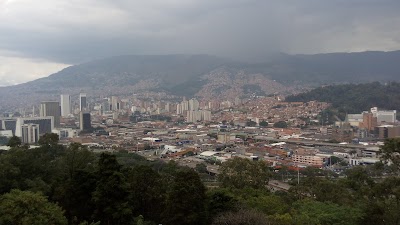 Photos of Almacentro Mall