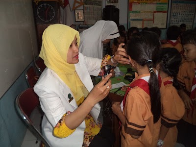 Photos of Klinik Salsabila Medika, Dr. Elida Mustikaningtyas, Sp.THT-KL, Dr. Niken Ernaningtyas, Sp. KK