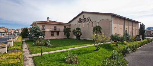 Bodegas Estraunza - Visual