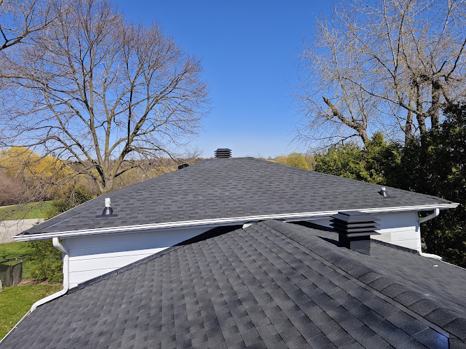 Outstanding roofing & interlock work photo 1