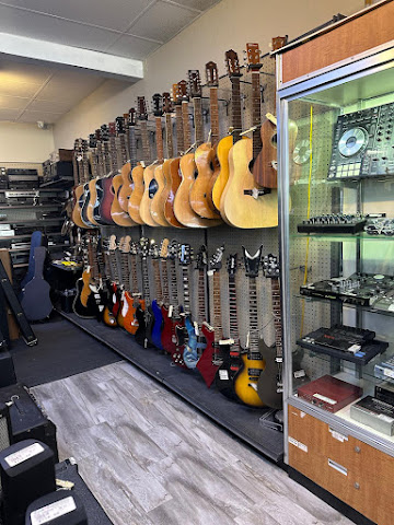 Cash Connections (Teddy’s Plaza) by null