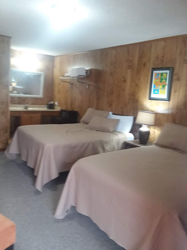 Chuck's Motel - Thumbnail