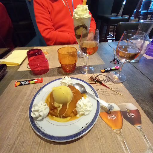 Photo de Pizzeria La Salsa + distributeur de pizzas 24h/24, 7j/7 à Mailly-le-Camp (10230)