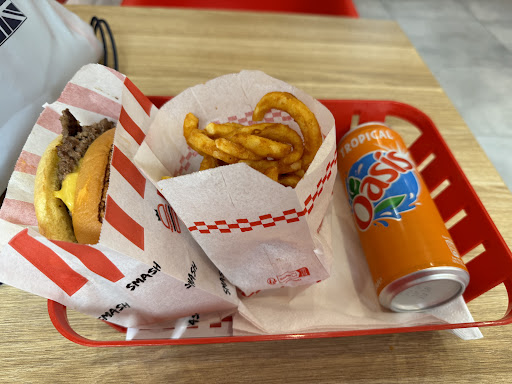 Photo 1 - Burger Glomel