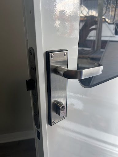 904 Locksmith - Visual