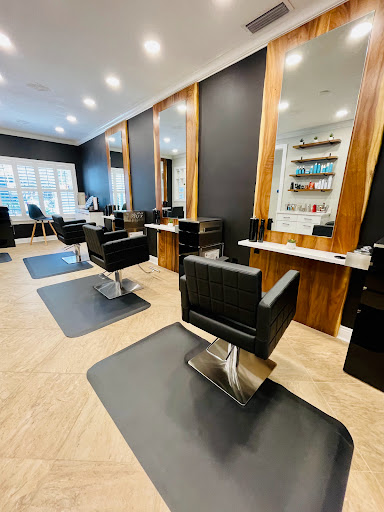 Art 'n' Illusion Hair Salon & Photography Studio - Thumbnail