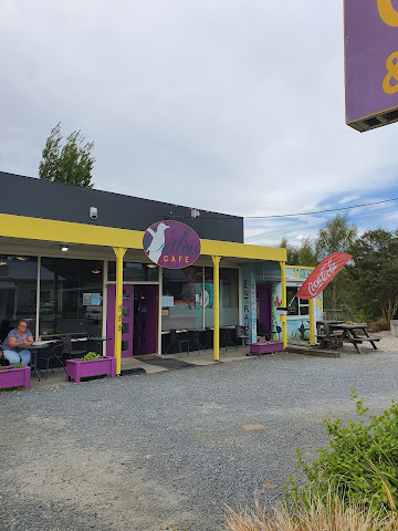 Catlins Cafe by null