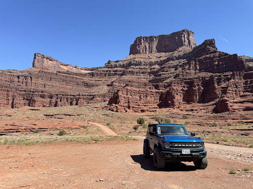 Jenn's Jeep Rentals - Thumbnail