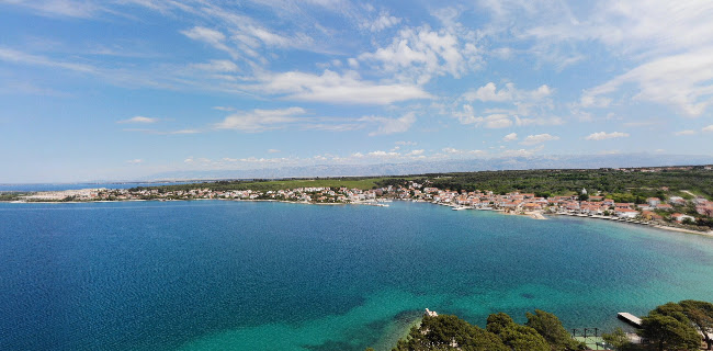 http://www.hotel-pinija.hr/