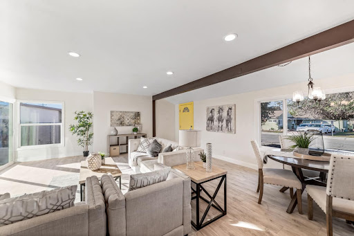 VISMAR Real Estate -Jose and Vanessa Team - Thumbnail