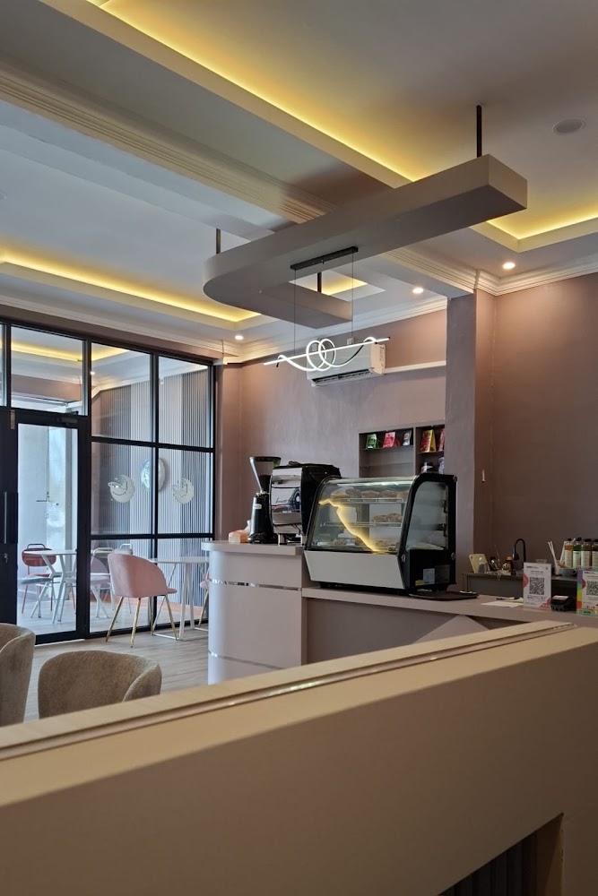 Lunar Coffee & Resto