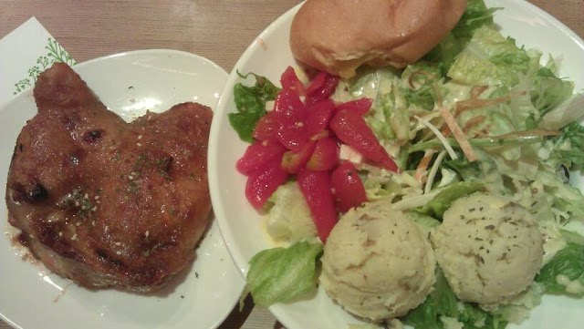 NESTER吃草