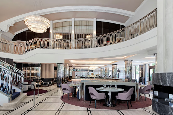 The Royce Hotel by null