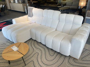 Photo n°3 de Meubles Orlong à Perrigny (Magasin de canapés)