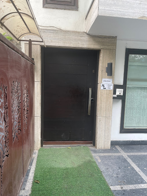 Af1qipoui Cundoylnstmv9opo8tsyi3rrbcevy02vqh=s677 K No