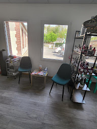 Photo n°4 de L'atelier coiffure à Les Préaux (Salon de coiffure)