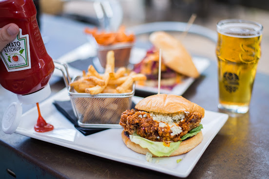 Muck & Fuss Craft Beer and Burgers by null