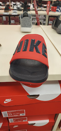 Helly Hansen Outlet - Visual