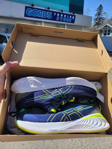 Gord's Running Store - Visual