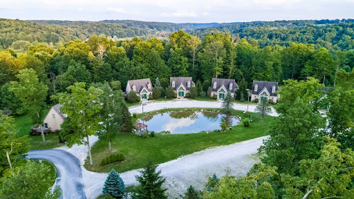 Spruce Hill Inn & Cottages - Thumbnail