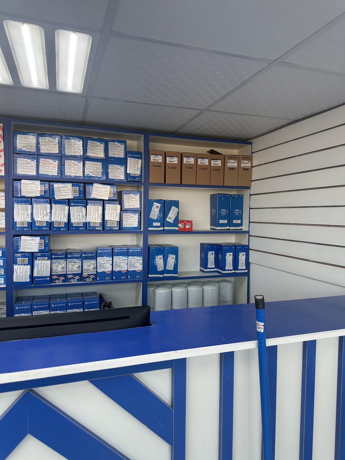 BOMBAY HEAVY AUTO SPARE PARTS TRADING LLC FUJAIRAH BRANCH - صورة 2