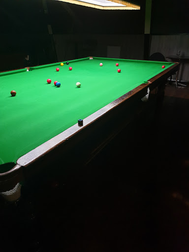 Bear's Pool and snooker bar - Thumbnail