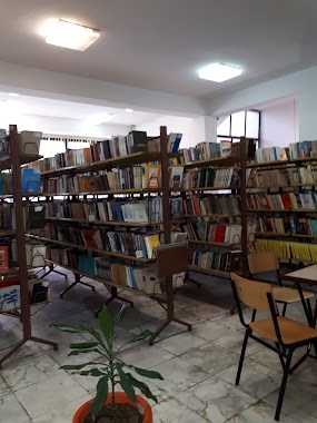 Biblioteka Drugarce, Author: Maru Fuentes