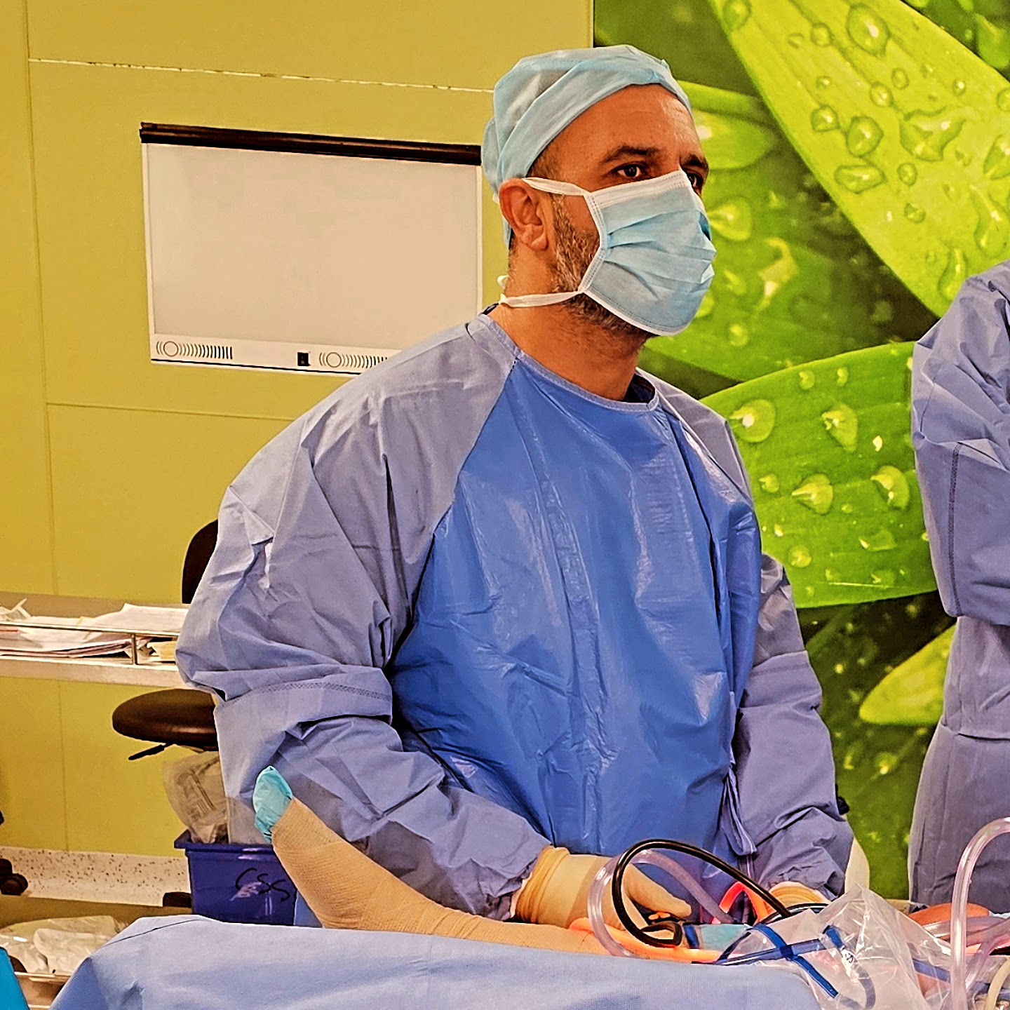 Dr. Michael George Uglow - صورة 5