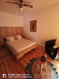 Photo n°12 de L'étape Bien être, Chambres et table d'hôtes, salon de massage, café buvette, épicerie, resto snack sur place ou à emporter à Camps-sur-l'Agly (Snack)