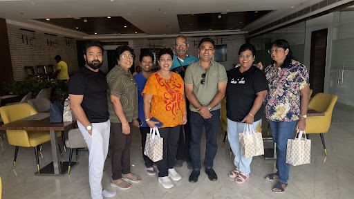 We were delighted to spend some time with our wonderful guests from Malaysia over breakfast. It w… post image