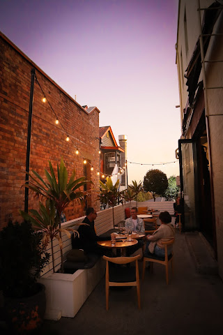 Noir Paddington by null